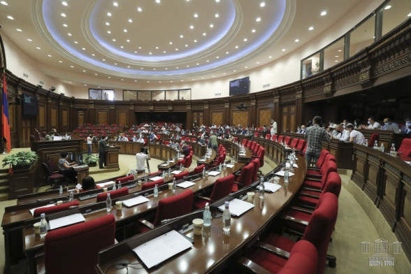 Во фракции «Мой шаг» проходят бурные обсуждения – «Жоховурд»